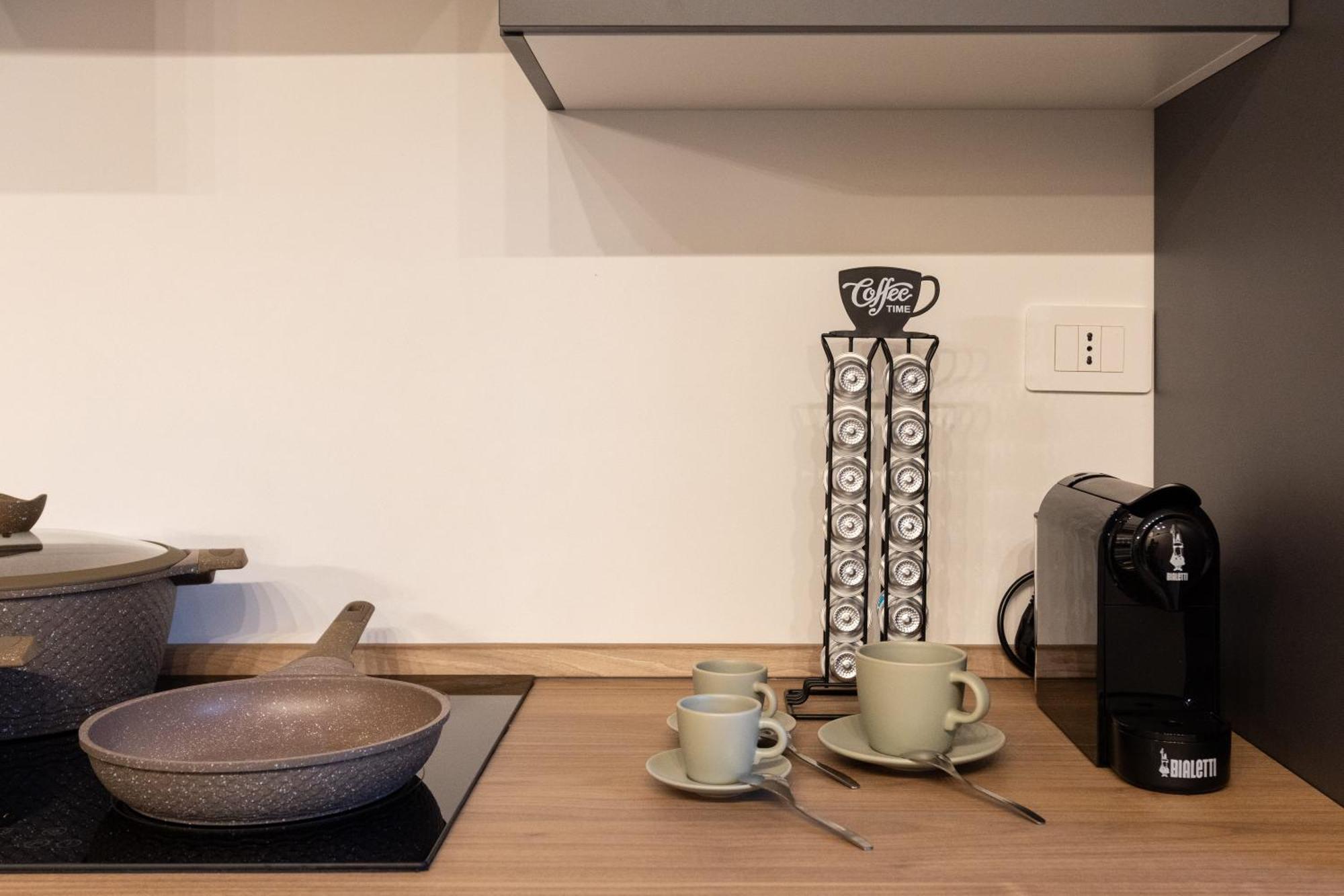 Urban Chic Luxury Suite Apartments โรม ภายนอก รูปภาพ