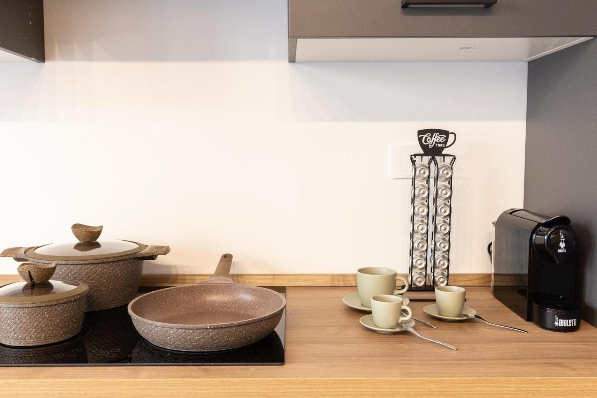 Urban Chic Luxury Suite Apartments โรม ภายนอก รูปภาพ