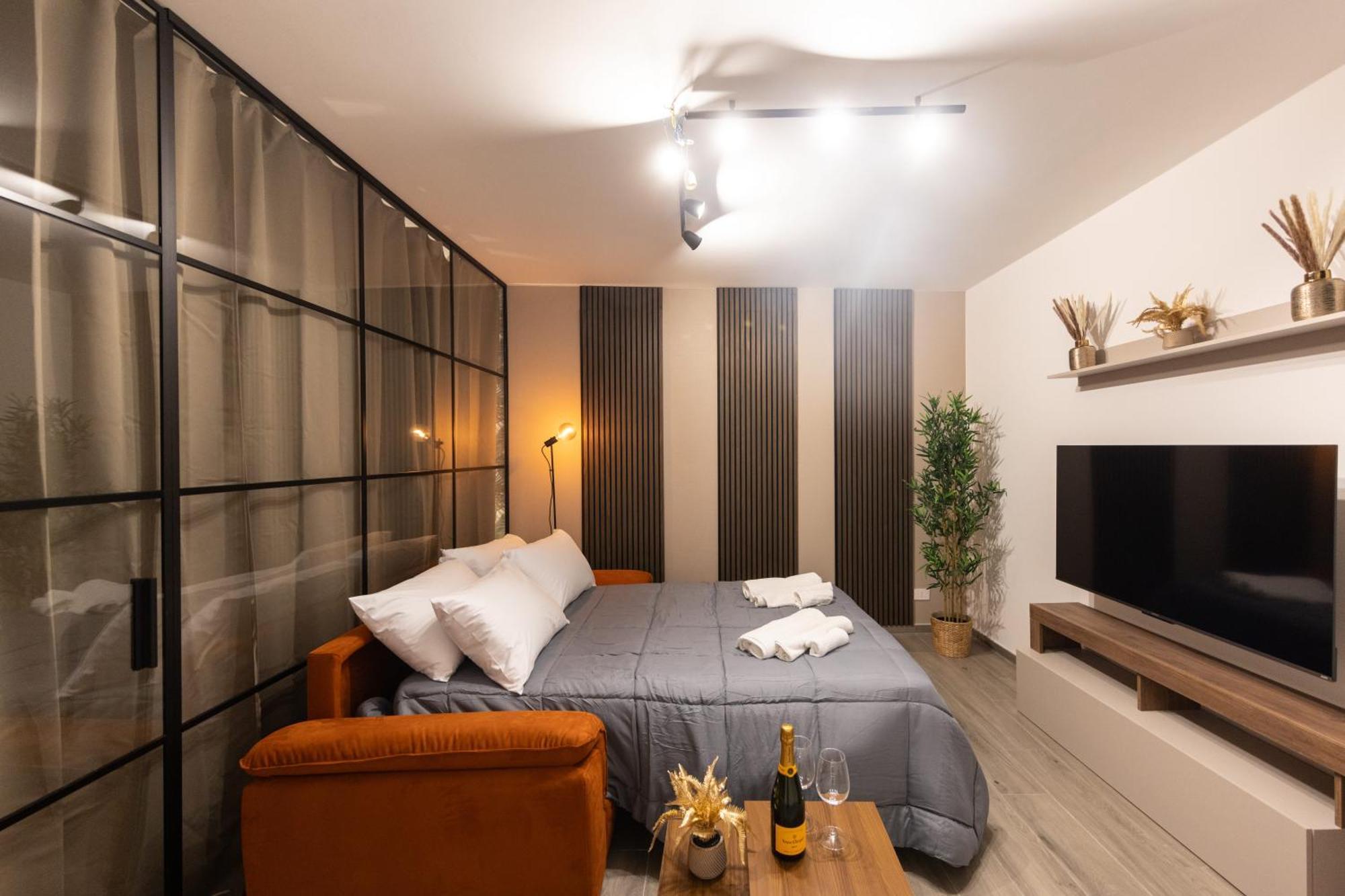 Urban Chic Luxury Suite Apartments โรม ภายนอก รูปภาพ
