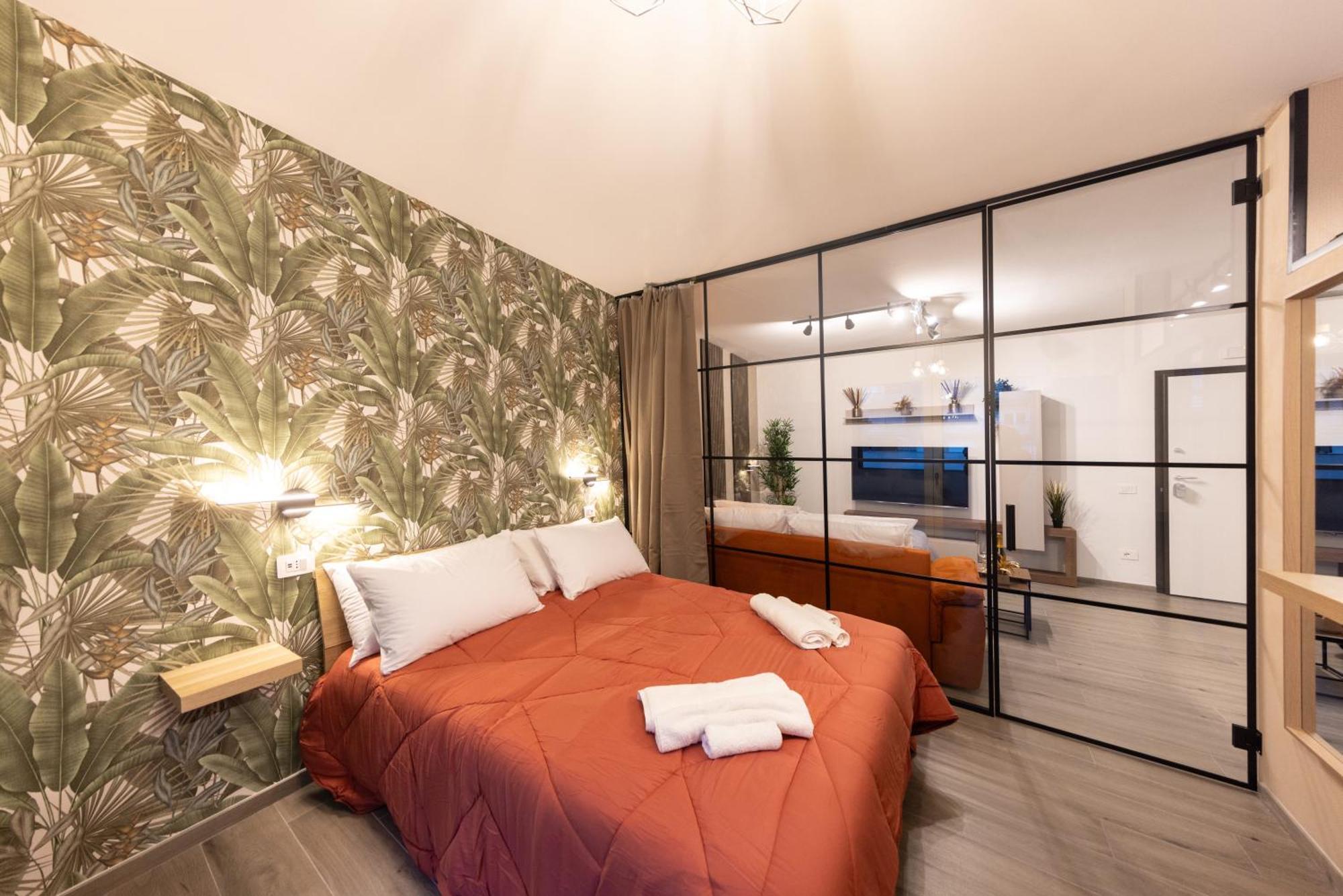 Urban Chic Luxury Suite Apartments โรม ภายนอก รูปภาพ
